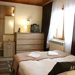 Alojamento de Turismo Rural Goscinne Maria *