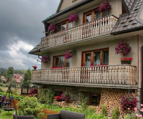 农家乐 Goscinne Maria *